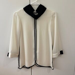 Ivory white v-back blouse with black mock neck and edging XS